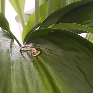 "rose gold color" wave ring
